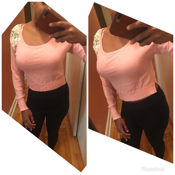 Pink cropped crochet sweater - Picture 2 of 3